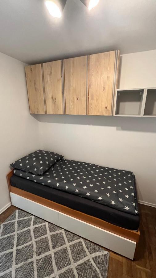 הוסטל Warszawa Wola Pokoje מראה חיצוני תמונה